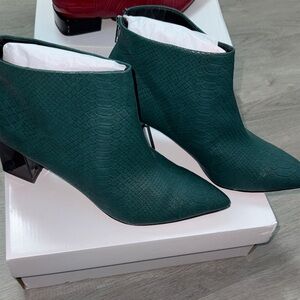 VHNY Green Textured Ankle Boots